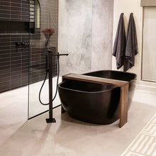 Load image into Gallery viewer, Livingstone Zara Freestanding Bath
