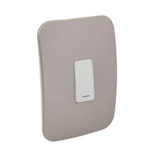 Load image into Gallery viewer, VETi &lt;i&gt;1&lt;/i&gt; 1 Lever 2 Way Light Switch 4 x 2 - White Module
