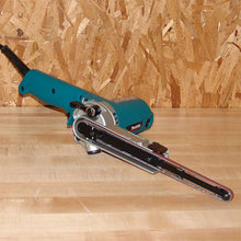Load image into Gallery viewer, Makita Belt Sander 9032 9mm x 533mm 500W
