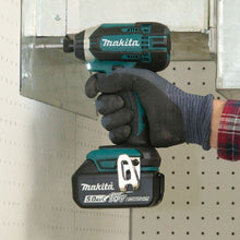 Load image into Gallery viewer, Makita Cordless Impact Driver DTD152Z 165Nm 18V
