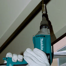 Load image into Gallery viewer, Makita Drywall Screwdriver FS2700 6mm 570W
