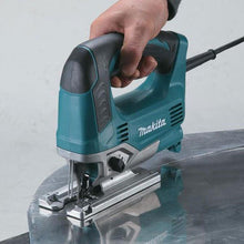 Load image into Gallery viewer, Makita Jigsaw JV0600K 23mm 650W
