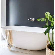 Load image into Gallery viewer, Livingstone Chloe Freestanding Bath
