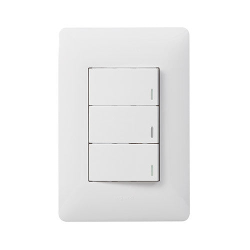 Legrand Ysalis 3 Lever 2-Way Light Switch 4 x 2