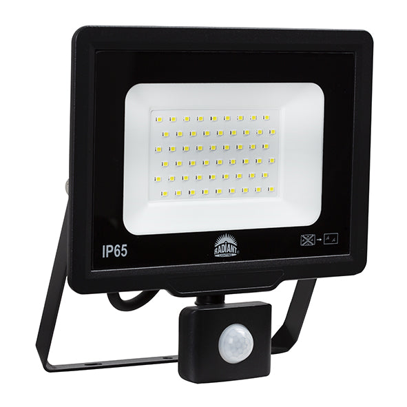 Radiant LED Aluminium Floodlight 50W 6500lm Cool White With a Motion Sensor - Black