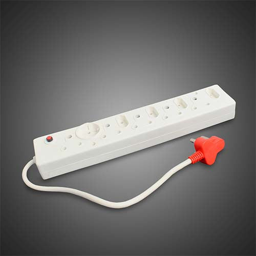 Selectrix Unswitched Multiplug 5 RSA 4 Slimline Schuko Red Plug - White